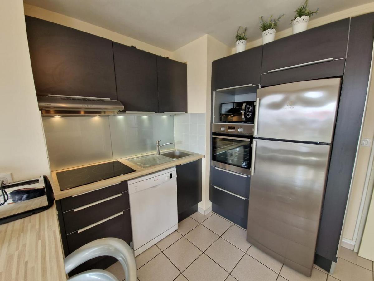 Appartement Avec Piscine, Tennis & Balcon, Centre-Ville Chatelaillon-Plage, 6 Pers, 2 Ch - Fr-1-706-17 Eksteriør billede
