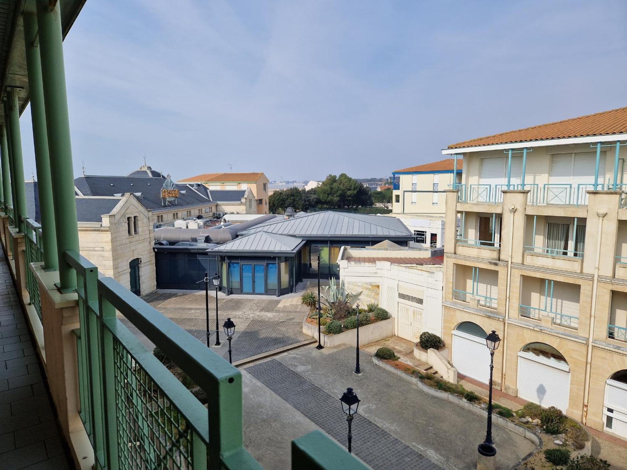 Appartement Avec Piscine, Tennis & Balcon, Centre-Ville Chatelaillon-Plage, 6 Pers, 2 Ch - Fr-1-706-17 Eksteriør billede