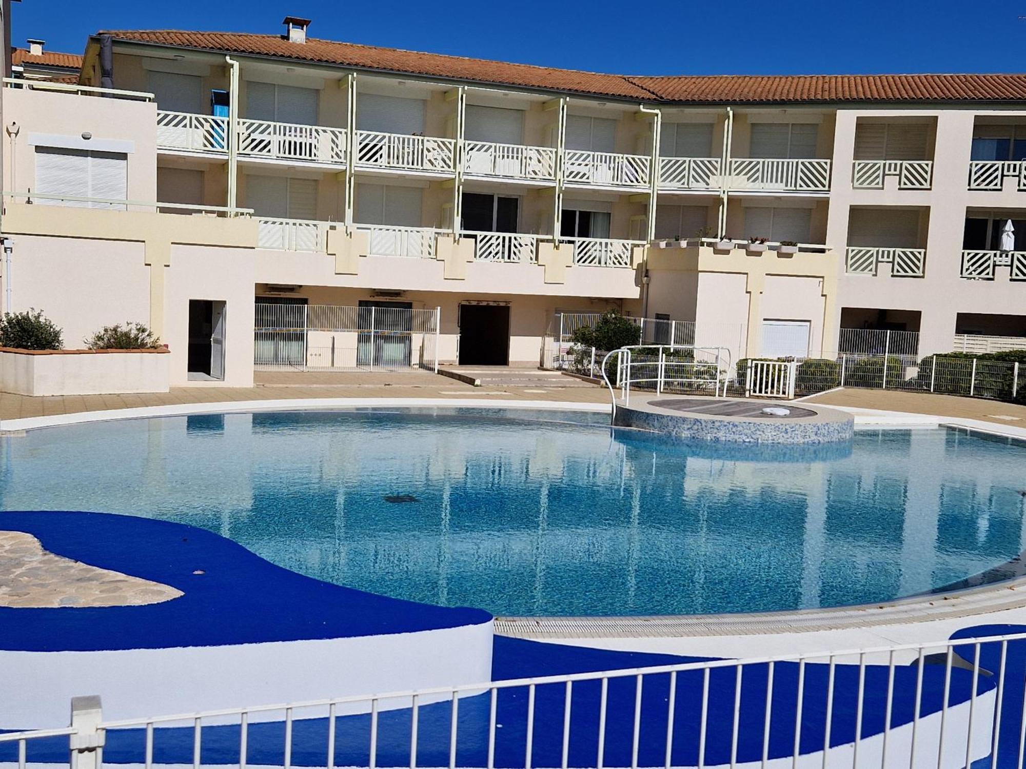 Appartement Avec Piscine, Tennis & Balcon, Centre-Ville Chatelaillon-Plage, 6 Pers, 2 Ch - Fr-1-706-17 Eksteriør billede